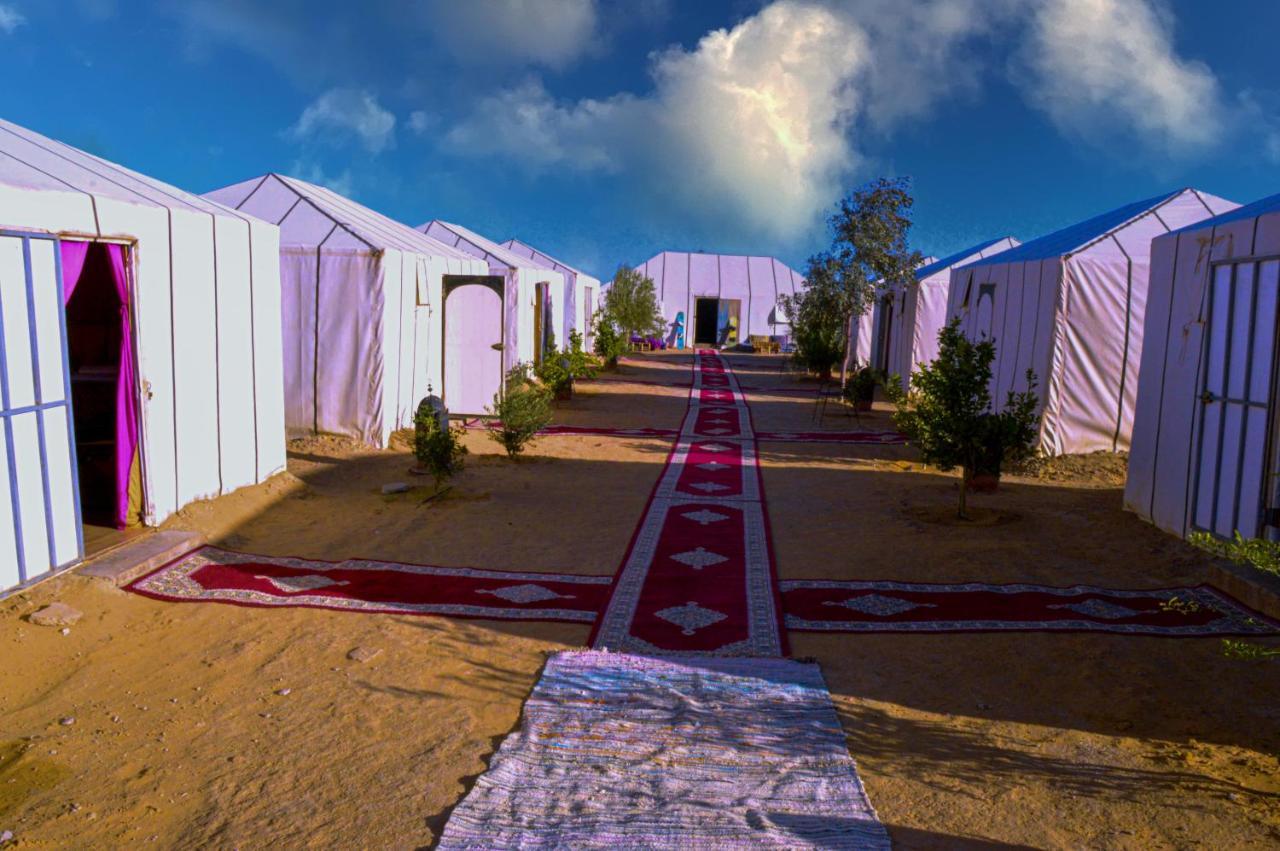 Les Roches Desert Camp เมอร์ซูกา ภายนอก รูปภาพ