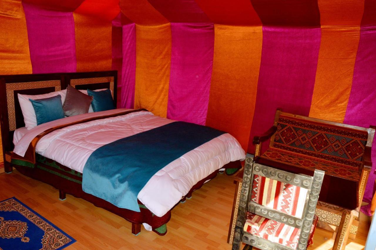 Les Roches Desert Camp เมอร์ซูกา ภายนอก รูปภาพ