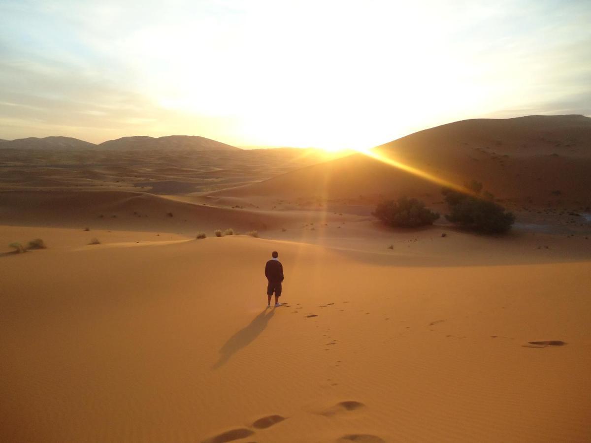 Les Roches Desert Camp เมอร์ซูกา ภายนอก รูปภาพ