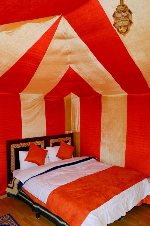 Les Roches Desert Camp เมอร์ซูกา ภายนอก รูปภาพ